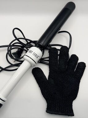 Hot Tools 1¼” Curling Wand Nano Ceramic with Heat Glove